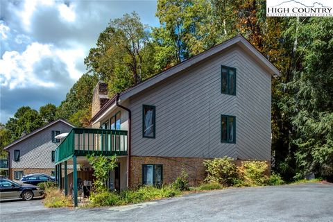 Photo of 113 S Slope Circle #4, Banner Elk, NC 28604 (MLS # 258300)