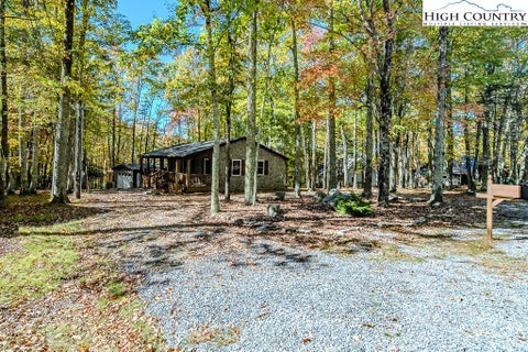 Photo of 719 Pine Ridge Road Rd, Beech Mountain, NC 28604 (MLS # 258614)