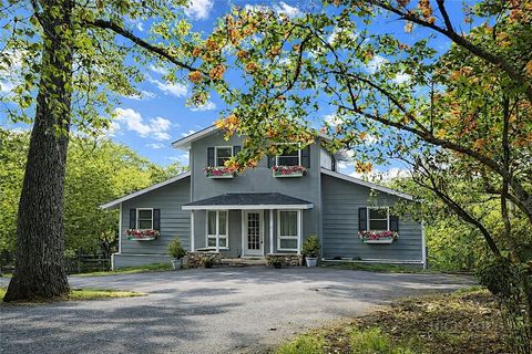 Photo of 638 Ridge Road, Roaring Gap, NC 28668 (MLS # 262032)