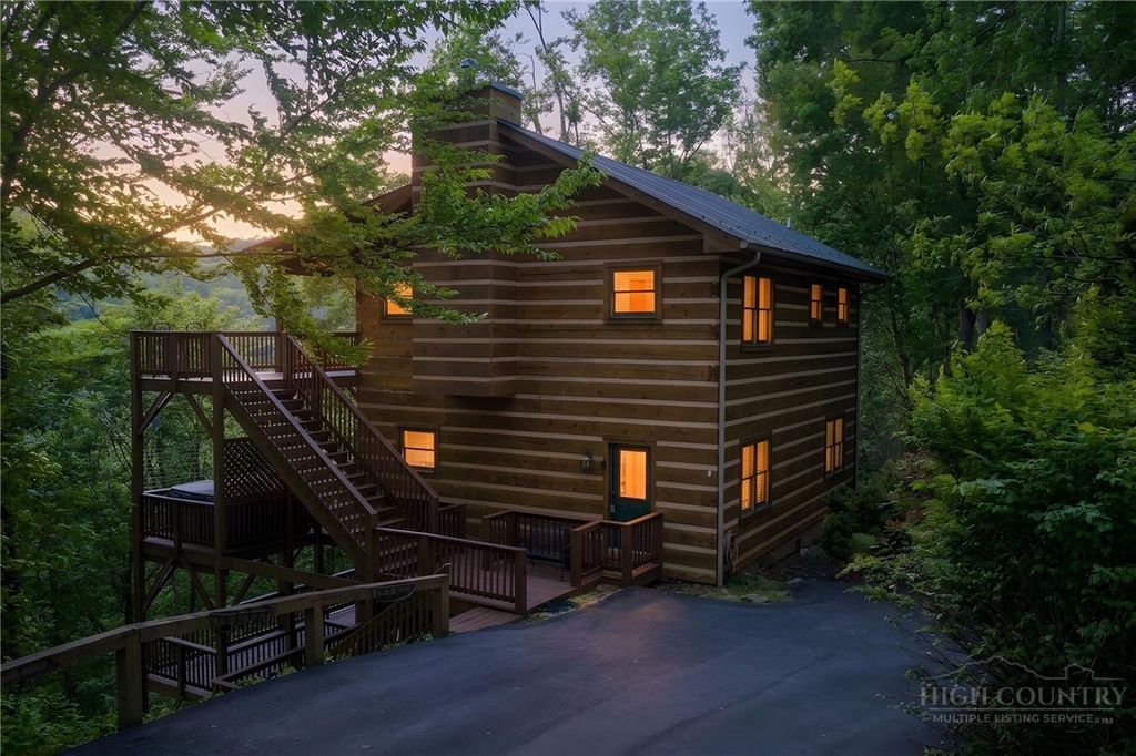 Photo of 850 River Ridge Road, Boone, NC 28607 (MLS # 262114)