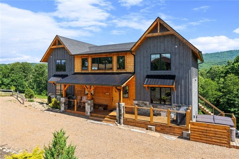 Photo of 1030 High Valley Overlook, Banner Elk, NC 28604 (MLS # 262642)
