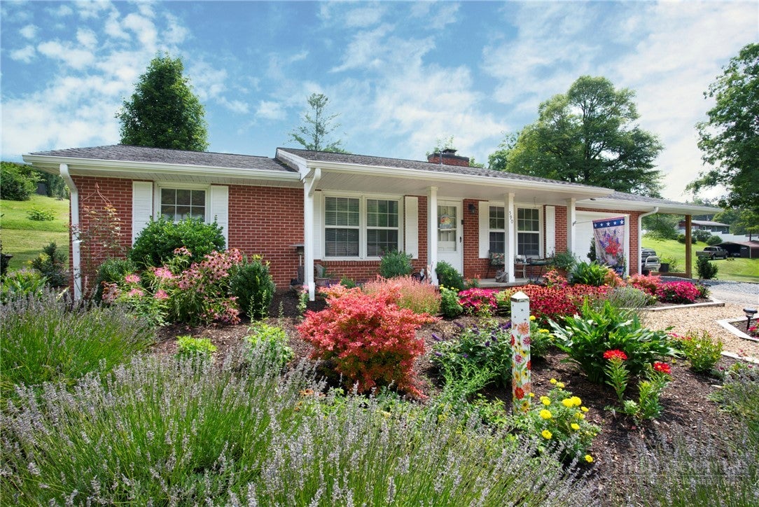 590 Cranberry Street