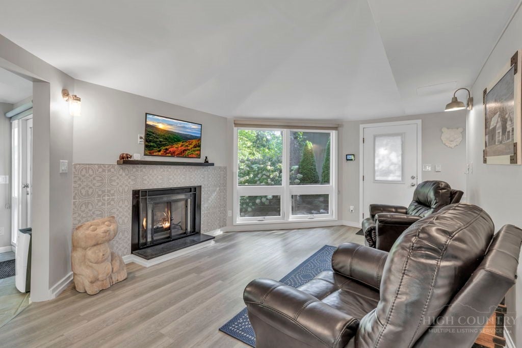 200 River Road 2