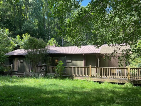 Photo of 636 Dark Hollow Road, Elk Creek, NC 28622 (MLS # 263907)