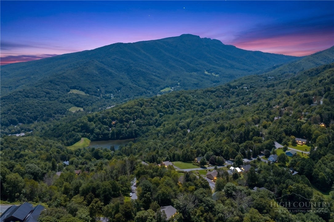 987 Alpine Drive