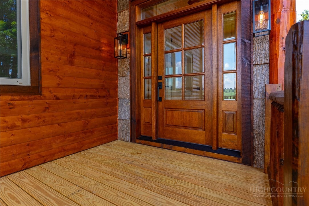 16 Bear Lodge Drive