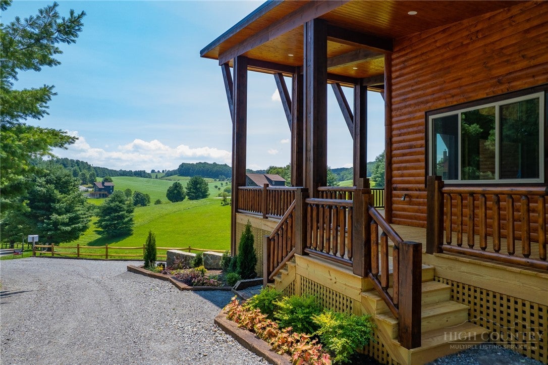 16 Bear Lodge Drive