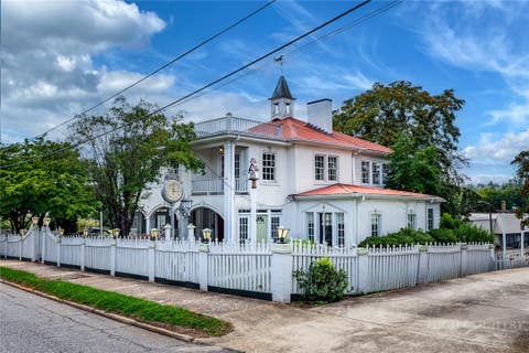 Photo of 1010 SW College Avenue, Lenoir, NC 28645 (MLS # 263192)