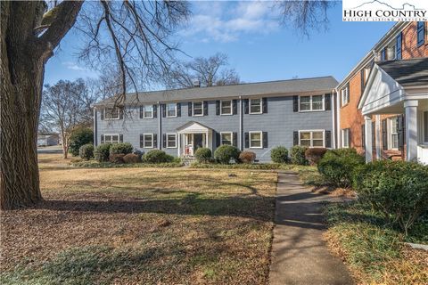 Photo of 2515 Miller Park Circle #A, Winston-Salem, NC 27103 (MLS # 253451)