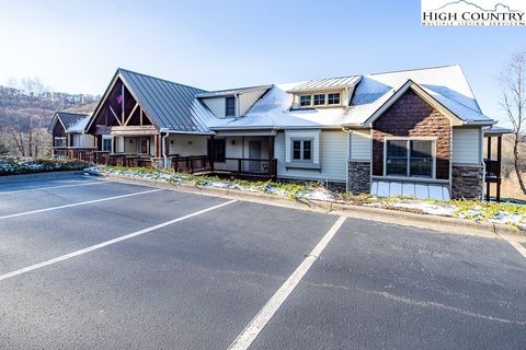 Photo of 162-F Red Deer Run #Unit F, Banner Elk, NC 28604 (MLS # 260296)