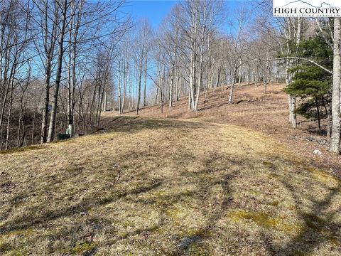 Photo of 6 Jackson Ridge Road, Boone, NC 28607 (MLS # 248017) Photo of 6 Jackson Ridge Road, Boone, NC 28607 (MLS # 248017)