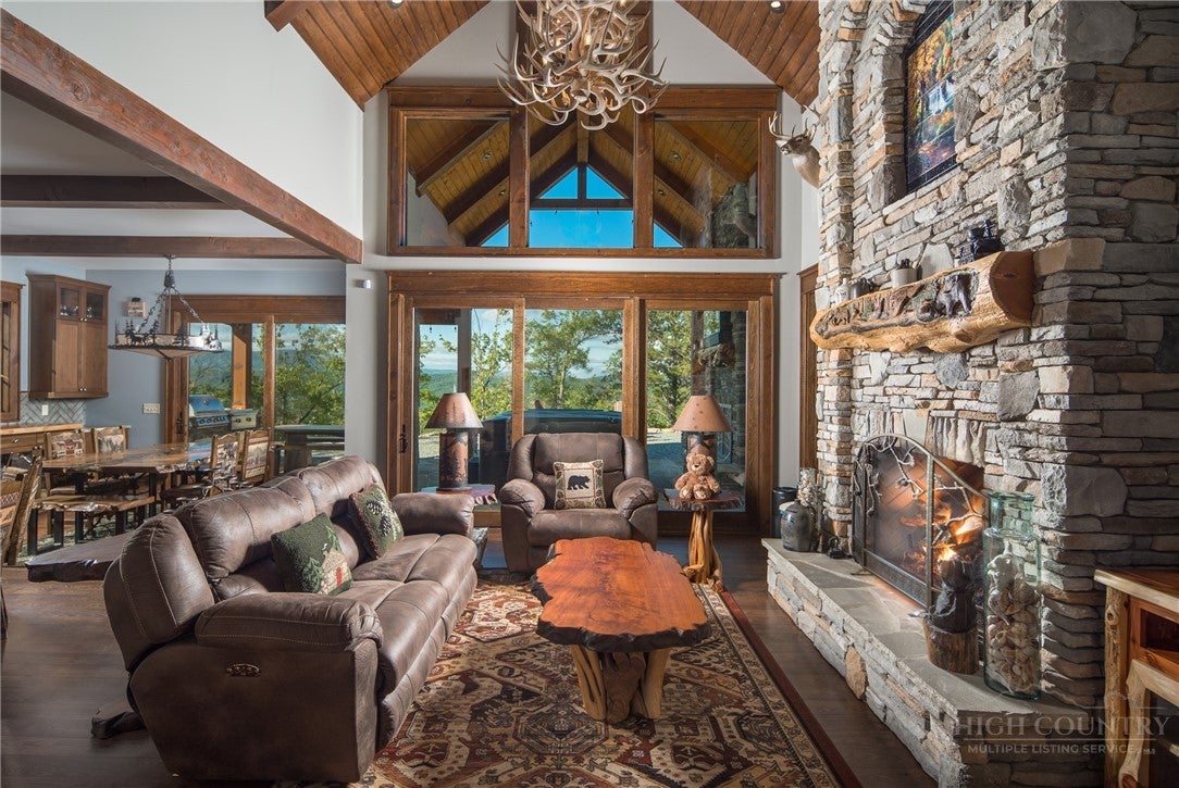 220 Persimmon Lane