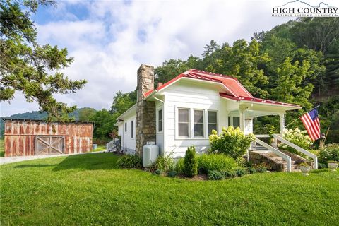 Photo of 2402 194 S Highway, Sugar Grove, NC 28679 (MLS # 257218)