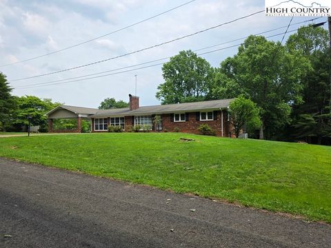 Photo of 295 Pinedale Road, North Wilkesboro, NC 28659 (MLS # 255974) Photo of 295 Pinedale Road, North Wilkesboro, NC 28659 (MLS # 255974)