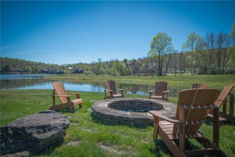 Photo of TBD Owls Brow Ridge, Blowing Rock, NC 28605 (MLS # 261448)