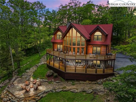 Photo of 324 Sugar View Trail, Banner Elk, NC 28604 (MLS # 256582)