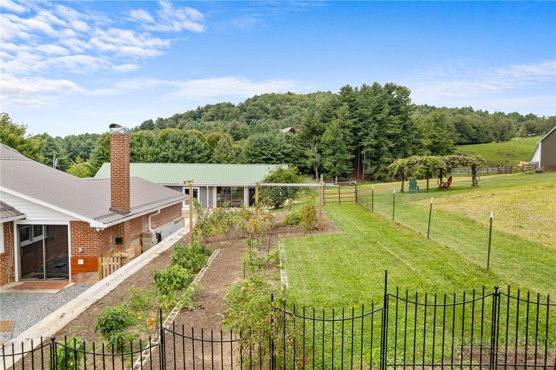 1114 Bledsoe Creek Road