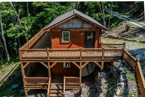 Photo of 131 Ollie Trail, Boone, NC 28607 (MLS # 259521)