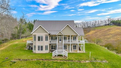 Photo of 361 Osprey Place, West Jefferson, NC 28694 (MLS # 261345)