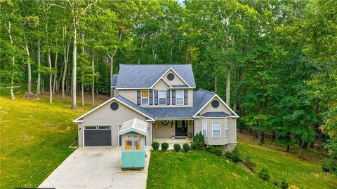 Photo of 389 Highland Drive, Sparta, NC 28675 (MLS # 263216)