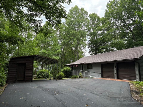 Photo of 102 Ginger Hollow Road, Newland, NC 28657 (MLS # 262891)