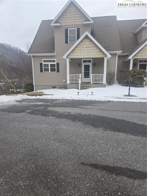 Photo of 306-2 Creatwood Trail #16, Vilas, NC 28692 (MLS # 259939)