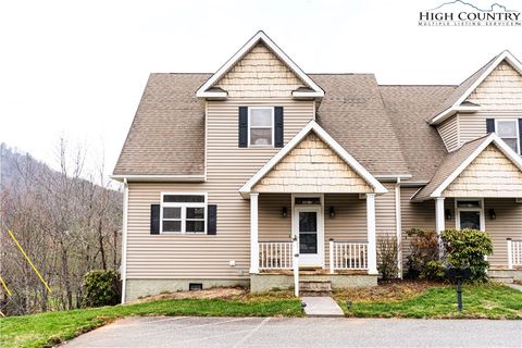 Photo of 306-2 Creatwood Trail #16, Vilas, NC 28692 (MLS # 259939)