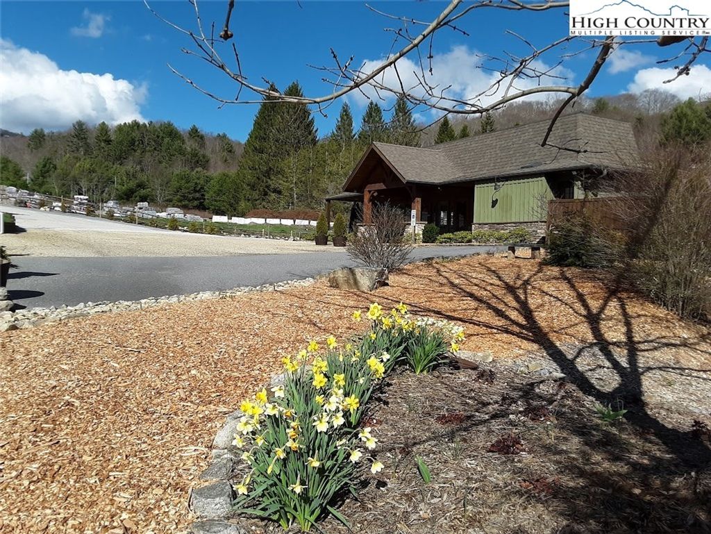 Photo of 444 S Beech Mountain Parkway, Banner Elk, NC 28604 (MLS # 259935)