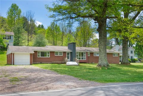 Photo of 2853 Broadstone Rd. (Valle Crucis) RD, Banner Elk, NC 28604 (MLS # 261760)