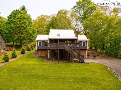 Photo of 292 Fieldstream Drive, Boone, NC 28607 (MLS # 254533)