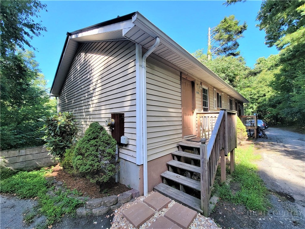 323 Mountain Aire Lane
