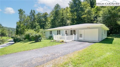Photo of 489 Astor Cook Road, Blowing Rock, NC 28605 (MLS # 257541)