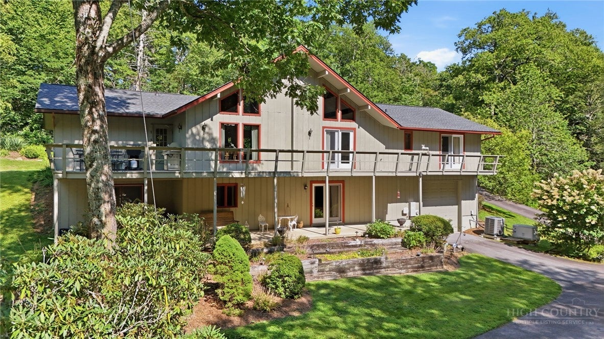2472 Flat Top Road