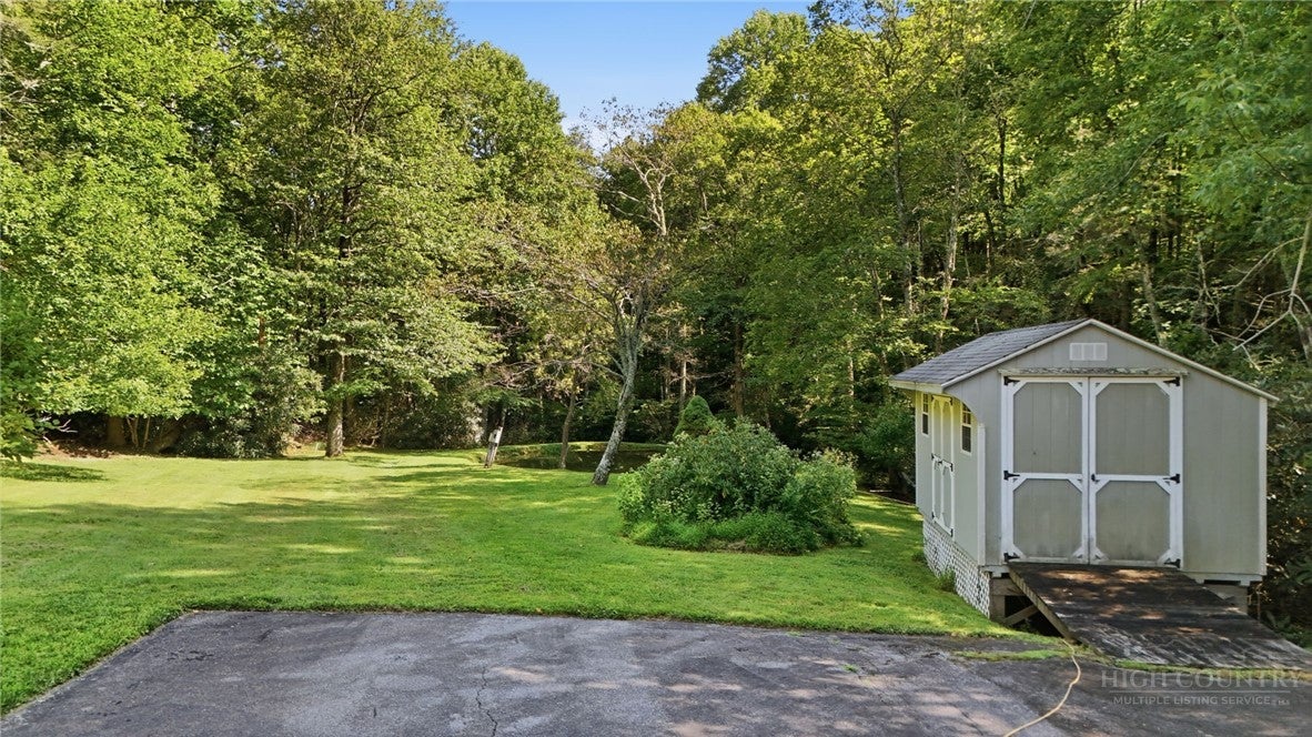 2472 Flat Top Road