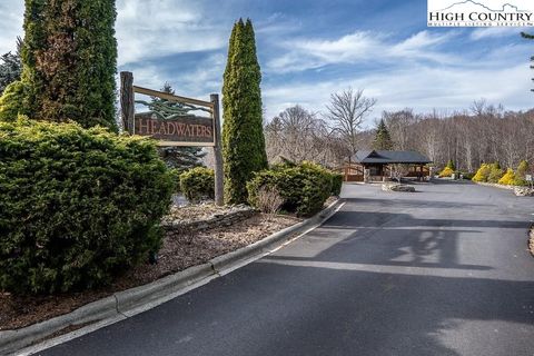 Photo of Lot 53 Pinnacle Drive, Elk Park, NC 28622 (MLS # 260453)