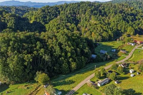 Photo of 1248 Mabel School Road, Zionville, NC 28698 (MLS # 264581)