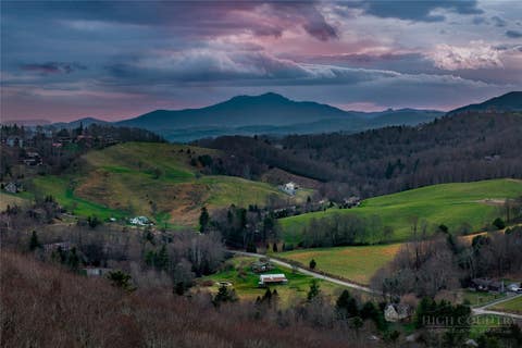 Photo of 1252 Grandview Drive Extension, Boone, NC 28607 (MLS # 261006)