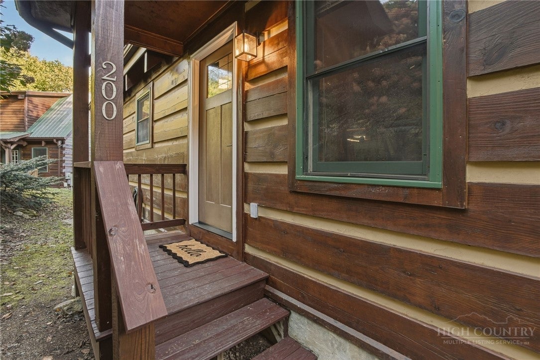 200 Apple Ridge Lane