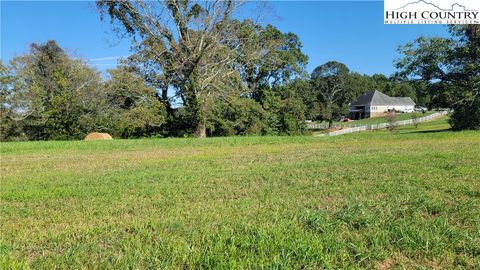 Photo of Lot 232 209 Canterbury Drive, North Wilkesboro, NC 28659 (MLS # 258046)