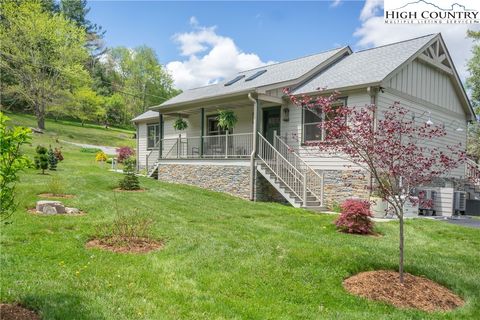 Photo of 667 Ransom Street, Blowing Rock, NC 28605 (MLS # 255625)