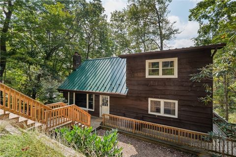 Photo of 635 Bear Ridge Trail, Fleetwood, NC 28626 (MLS # 262011)