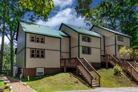 Photo of 1443 Sugar Mountain Drive #B14, Sugar Mountain, NC 28604 (MLS # 263125)