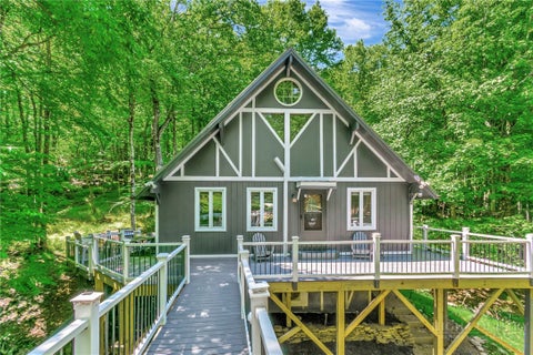 Photo of 136 Staghorn Hollow, Beech Mountain, NC 28604 (MLS # 262414)