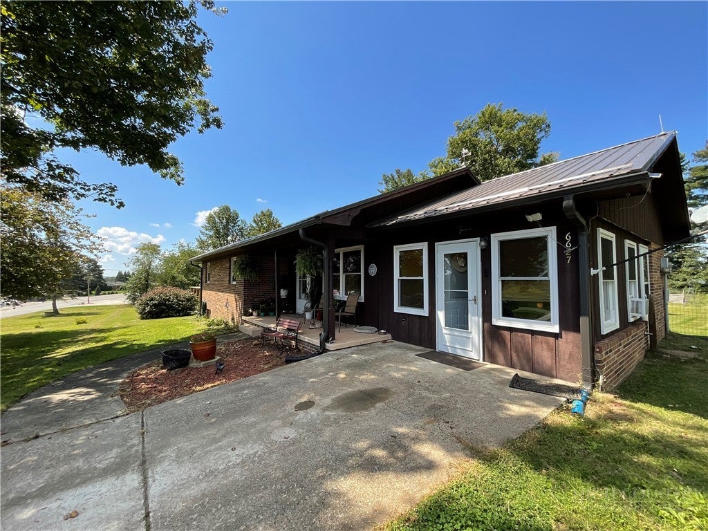 6627 Glade Valley Road