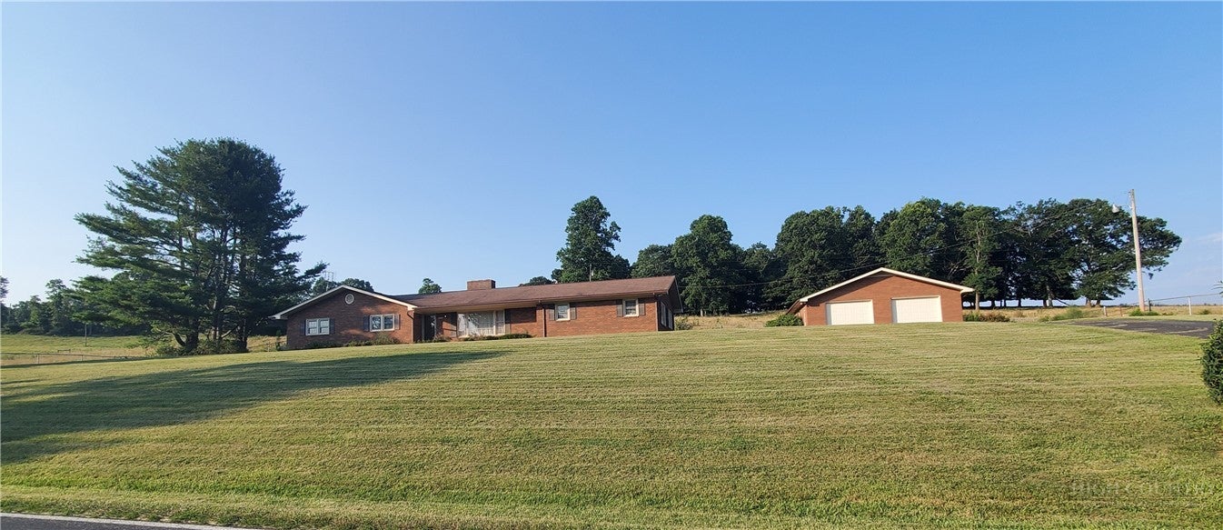 427 J E Gentry Road