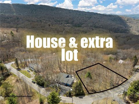 Photo of 103 & 105 Upper Grouse Ridge RD, Beech Mountain, NC 28604 (MLS # 261874)