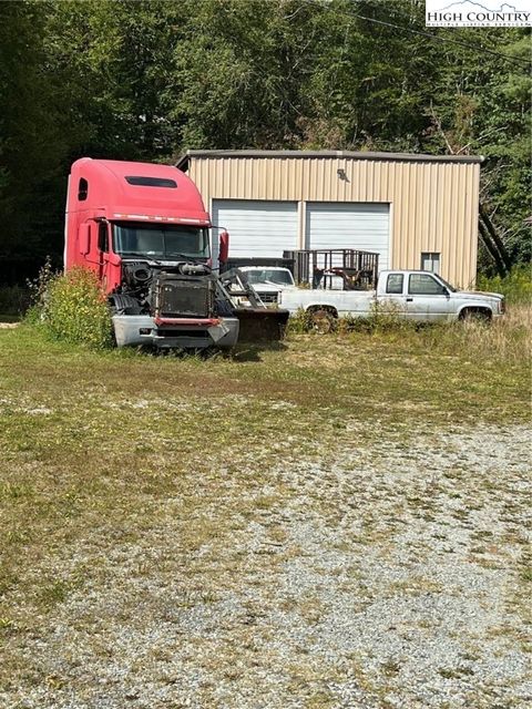 Photo of tbd Mitchell Avenue, Linville, NC 28646 (MLS # 258012)