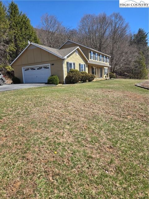 Photo of 356 Maple Ridge Drive, Boone, NC 28607 (MLS # 254493)
