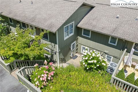 Photo of 214 Village Green #B-2, Blowing Rock, NC 28605 (MLS # 257422)