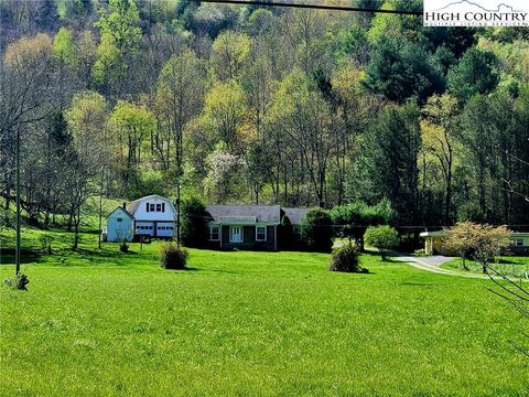 Photo of 237 Swift Road, Sugar Grove, NC 28679 (MLS # 249151)